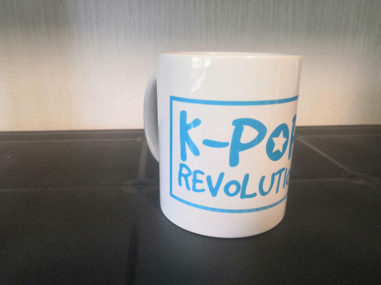 K-Pop  Revolution Tasse